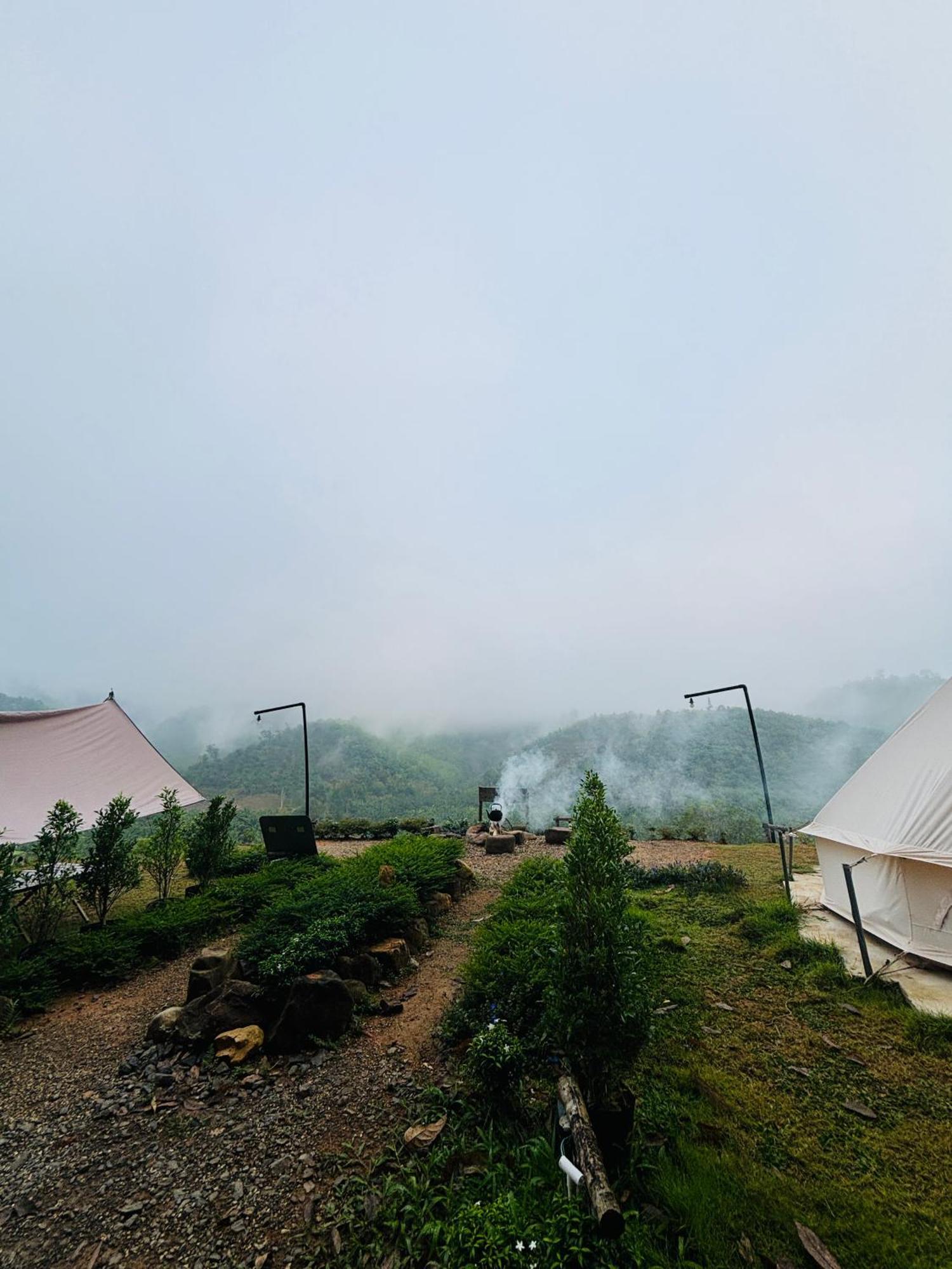 Phutajoy Khaosok แคมป์ปิ้งภูตาจ้อยเขาศก Luxuszelt Ban Thung Lang Tham